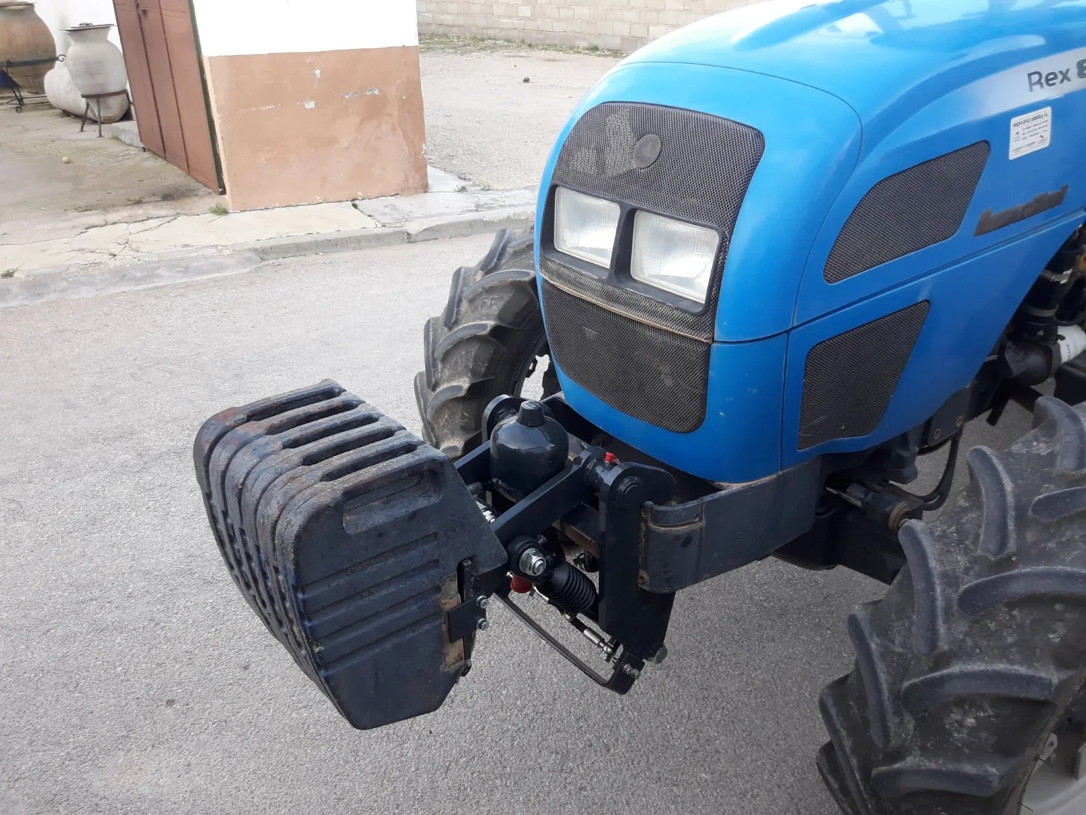 Contrapeso delantero con suspensión AGRO-FOX